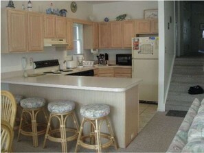 Fridge, microwave, oven, stovetop - 2 Blocks to Beach & Boardwalk – 3BR/2BA Ocean City Condo (Ocean City)