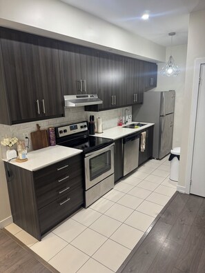 Private kitchen - Female Only | Skylight Room | Shared Bath (Toronto)