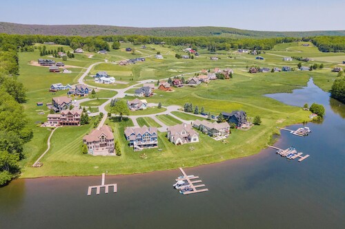 New! Lake Access Home w/ Hot Tub!