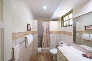 Bathroom - Mandevilla — Luxury 5BR Villa Pool, Gym, Games Room, Near Mt. Irvine Beaches (Tobago)