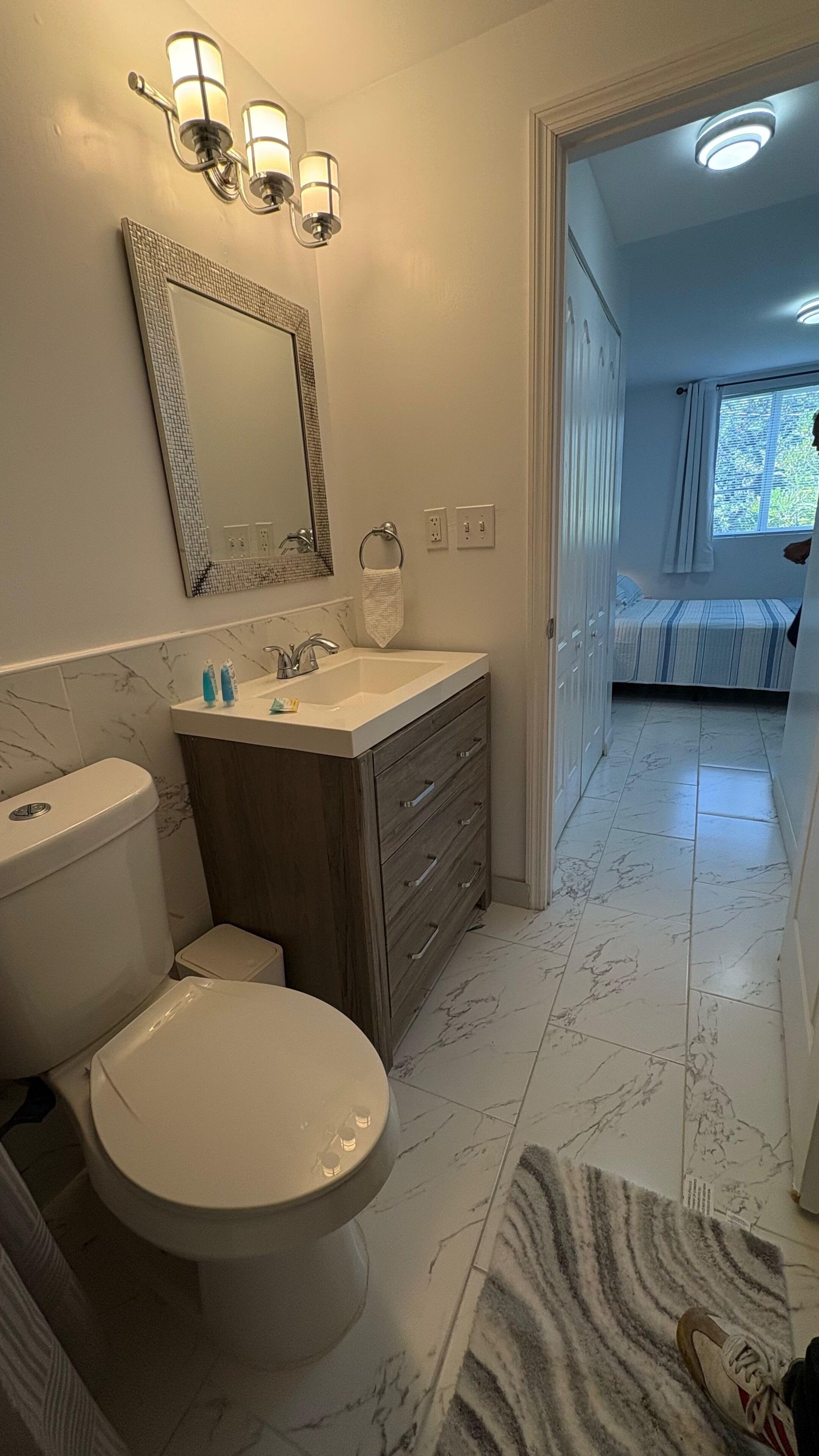 アパートメント 専用バスルーム | バスルーム | タオル、石鹸、シャンプー、トイレットペーパー