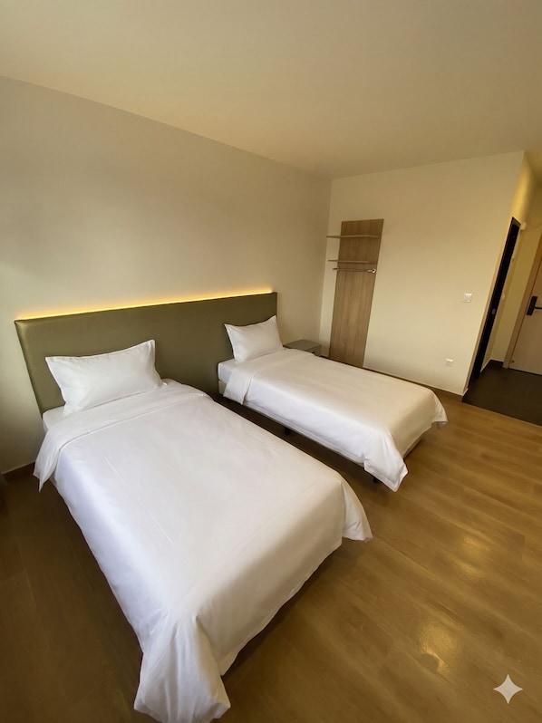 Basic Twin Room, Courtyard View
