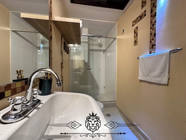 Deluxe-Doppelzimmer, Stadtblick | Badezimmer