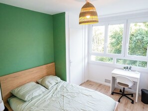 Apartment | 1 bedroom - Private Room in a Shared Apartment - Bron (Bron)