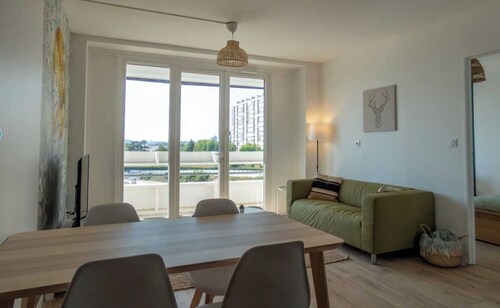 Private Room in a Shared Apartment - Bron