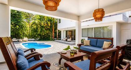 Luxury 3BR Golf-Front Villa | Pool, Gazebo & BBQ