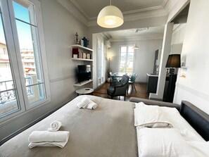 Iron/ironing board, free WiFi, bed sheets - Balcon Palais Excelsior Grimaldi (Nice)