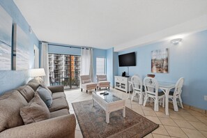 TV - NEW! Full Kitchen | S Ocean Blvd | Beach Retreat (Myrtle Beach)