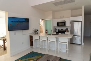 Private kitchen - New Arubaslife Duplex 155 m2 Palm Beach Aruba 3BR/3BA  10 Pax max (Noord)