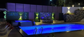 Strobia Luxury Chalet 3 Bedrooms 5 Bathrooms with Pool & Jacuzzi & Sunset Views