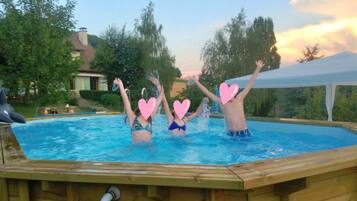Piscine extérieure, piscine chauffée