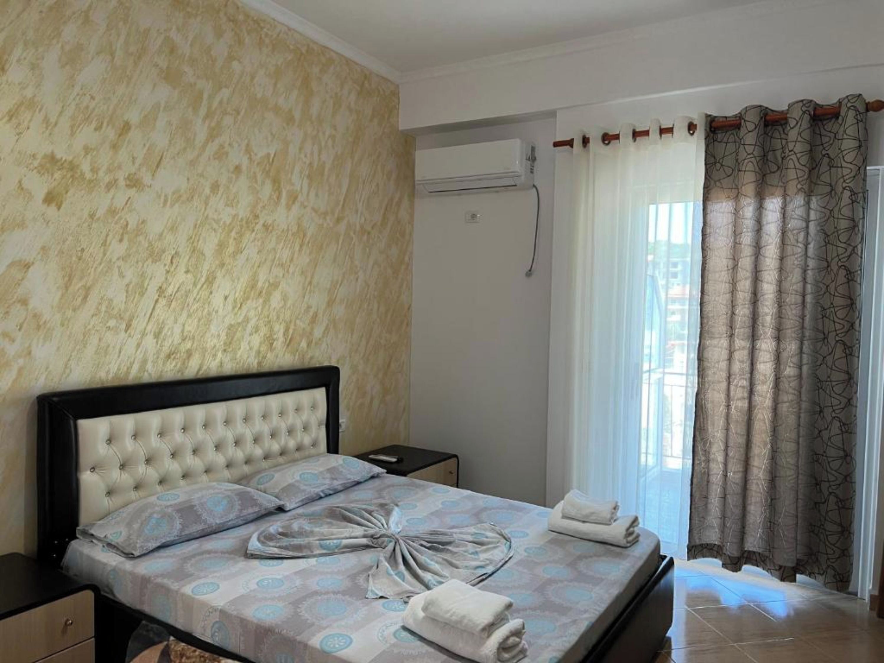 Habitación cuádruple estándar | Ropa de cama hipoalergénica, escritorio, wifi gratis y ropa de cama