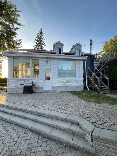 Logement paisible vue sur l'eau (Laval-Ouest)