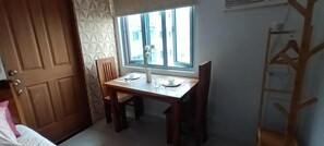 Dining - Cozy High-Rise Haven (Quezon City)