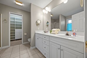 Hair dryer, towels, soap, shampoo - Peaceful Pinehurst Retreat, 3BR Home Near Resort Golf, Sleeps 8, Private Deck (Pinehurst)