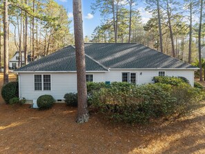 Exterior - Peaceful Pinehurst Retreat, 3BR Home Near Resort Golf, Sleeps 8, Private Deck (Pinehurst)