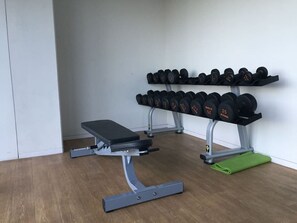 Fitness facility - Luxury 1-BR Condominium BTS Sanam Pao - Ari (Krung Thep Maha Nakhon)