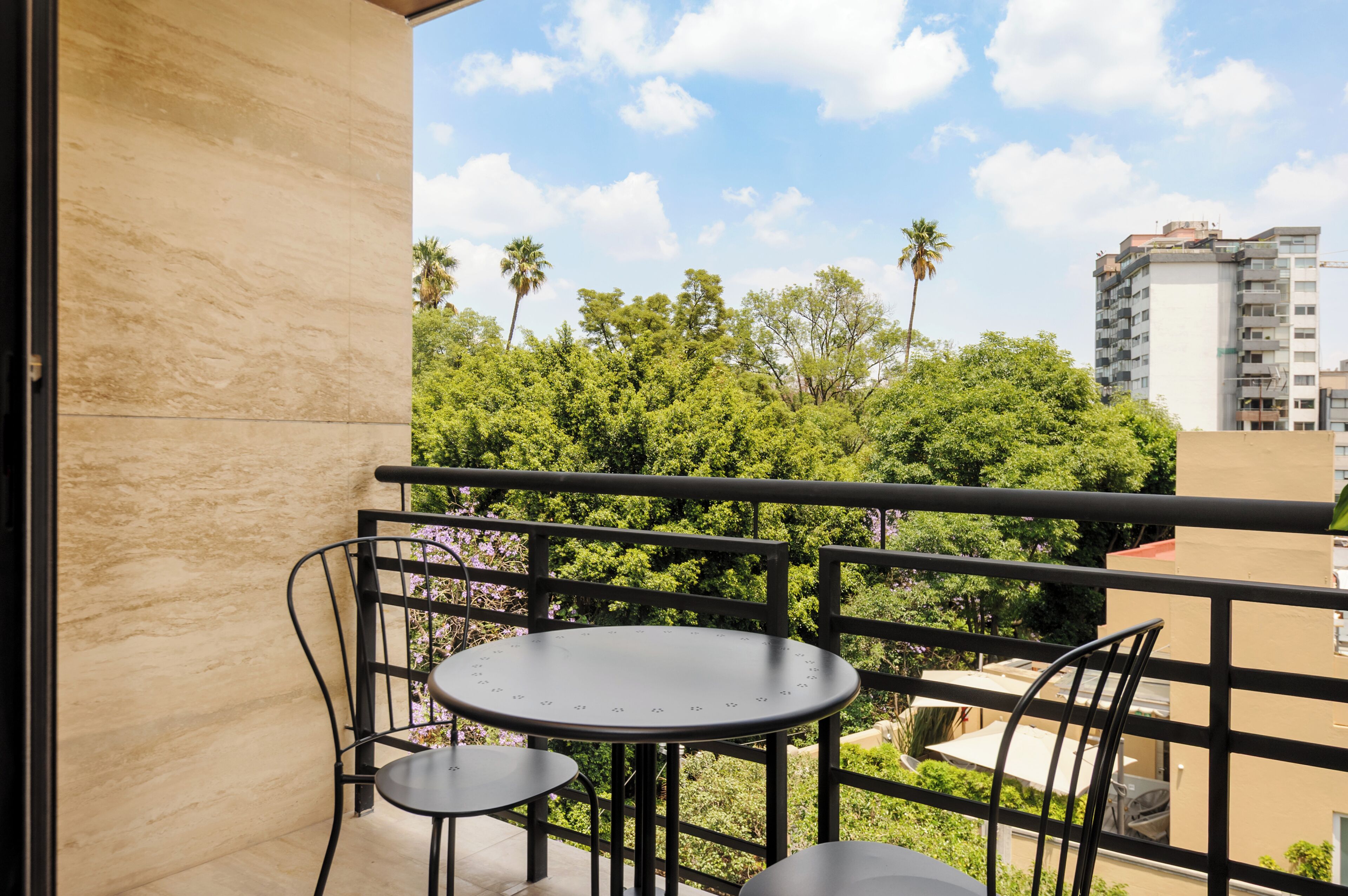 Classic Loft, Balcony | Outdoor dining