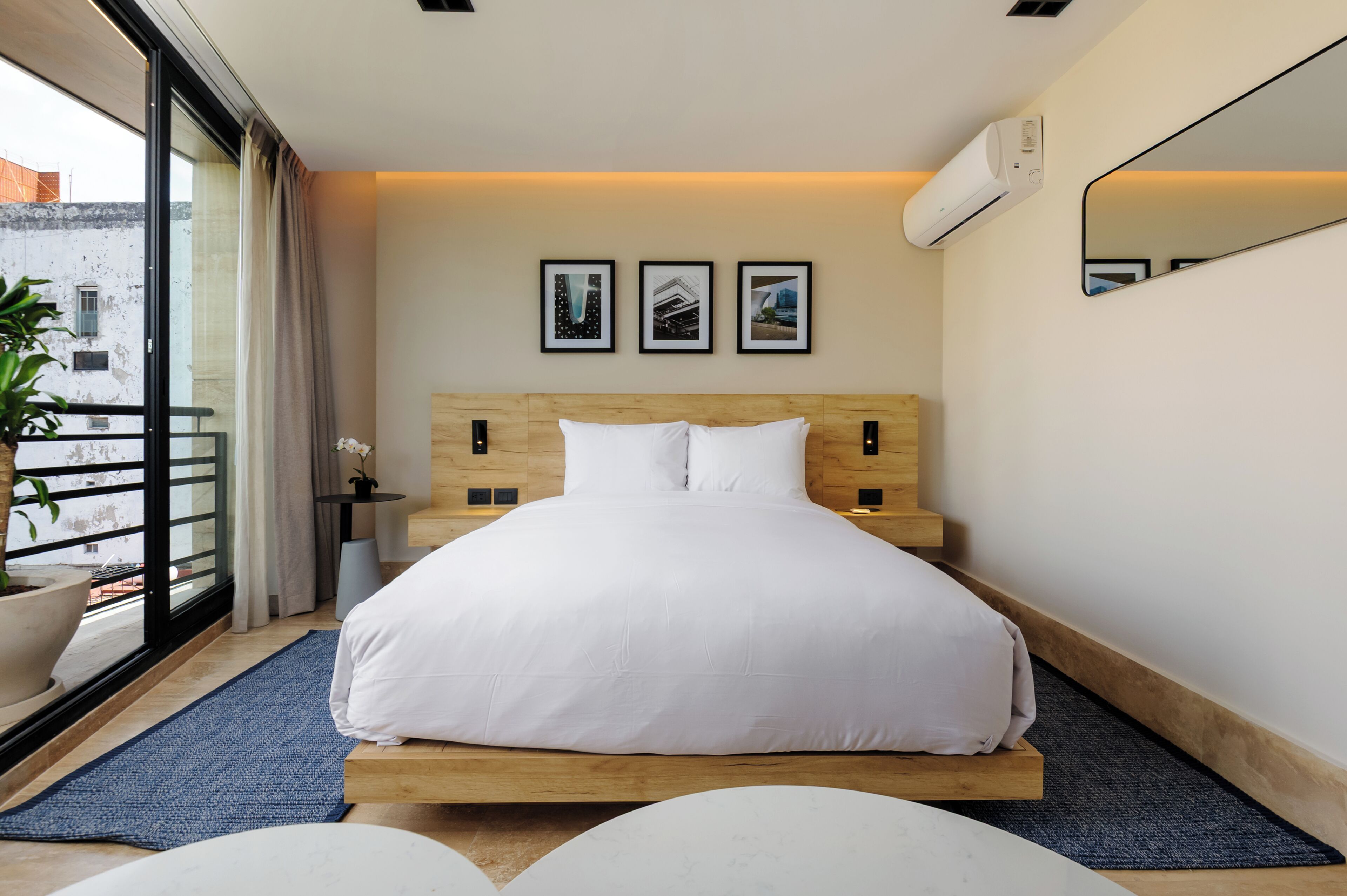 Deluxe Loft | Individually decorated, individually furnished, iron/ironing board