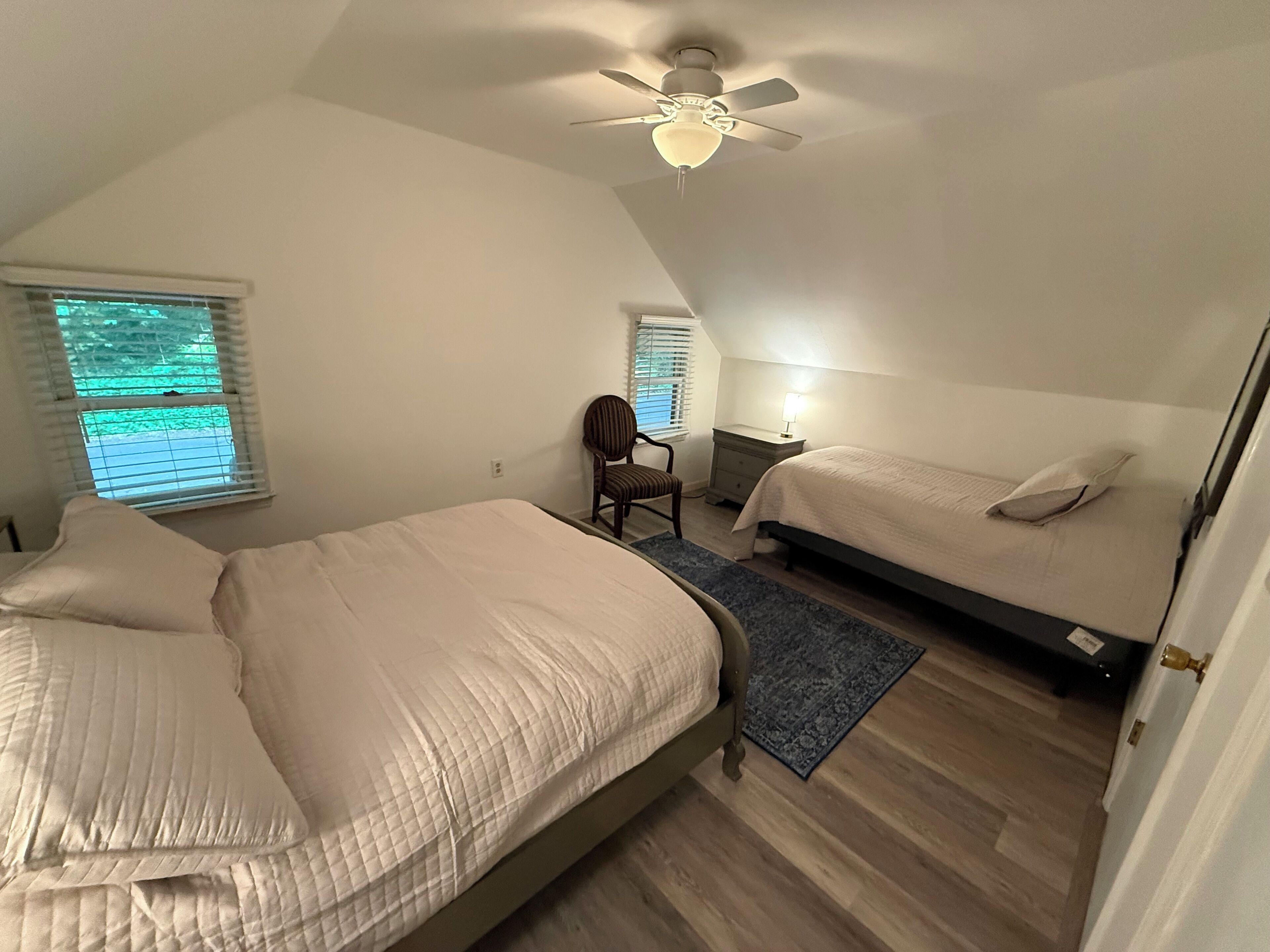 WiFi, bed sheets