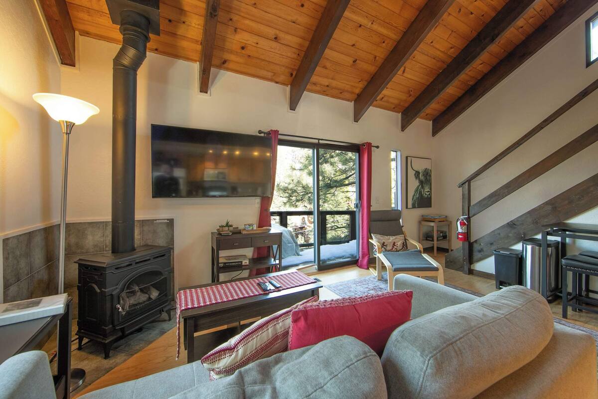 Townhome, Multiple Beds, Balcony, Mountain View (Tramway Haus) | Living area