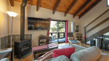 Townhome, Multiple Beds, Balcony, Mountain View (Tramway Haus) | Living area