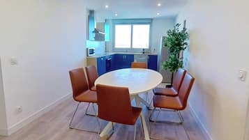 Apartment | Tempat makan