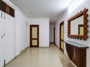 House | Interior - Deluxe With Twin Bed Delight Inn Gachibowli (Hyderabad)