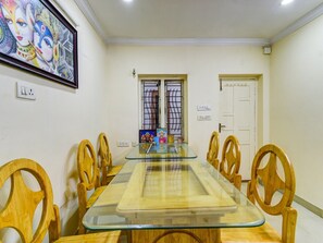 House | Dining - Deluxe With Twin Bed Delight Inn Gachibowli (Hyderabad)