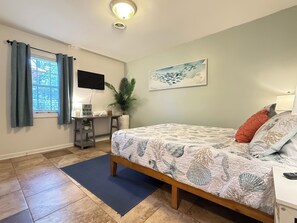 3 bedrooms, travel cot, free WiFi, bed sheets