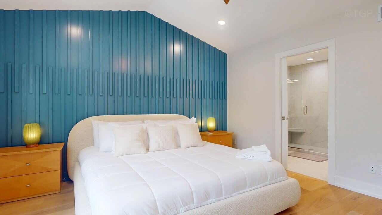 WiFi, bed sheets