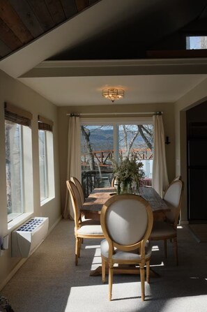 Dining - The "Shack" on the River - Ideal location! (New Paltz)