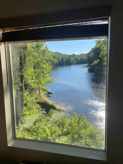The "Shack" on the River - Ideal location!