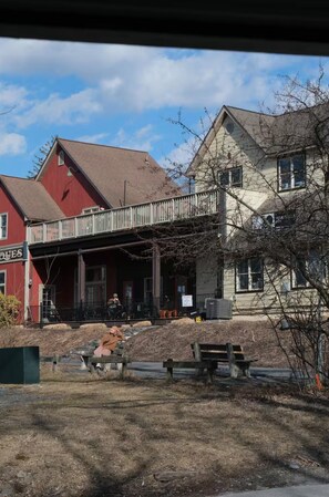 Exterior - The "Shack" on the River - Ideal location! (New Paltz)