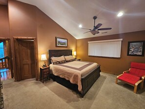 5 habitaciones, tabla de planchar con plancha y wifi gratis 