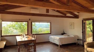 1 habitación y ropa de cama