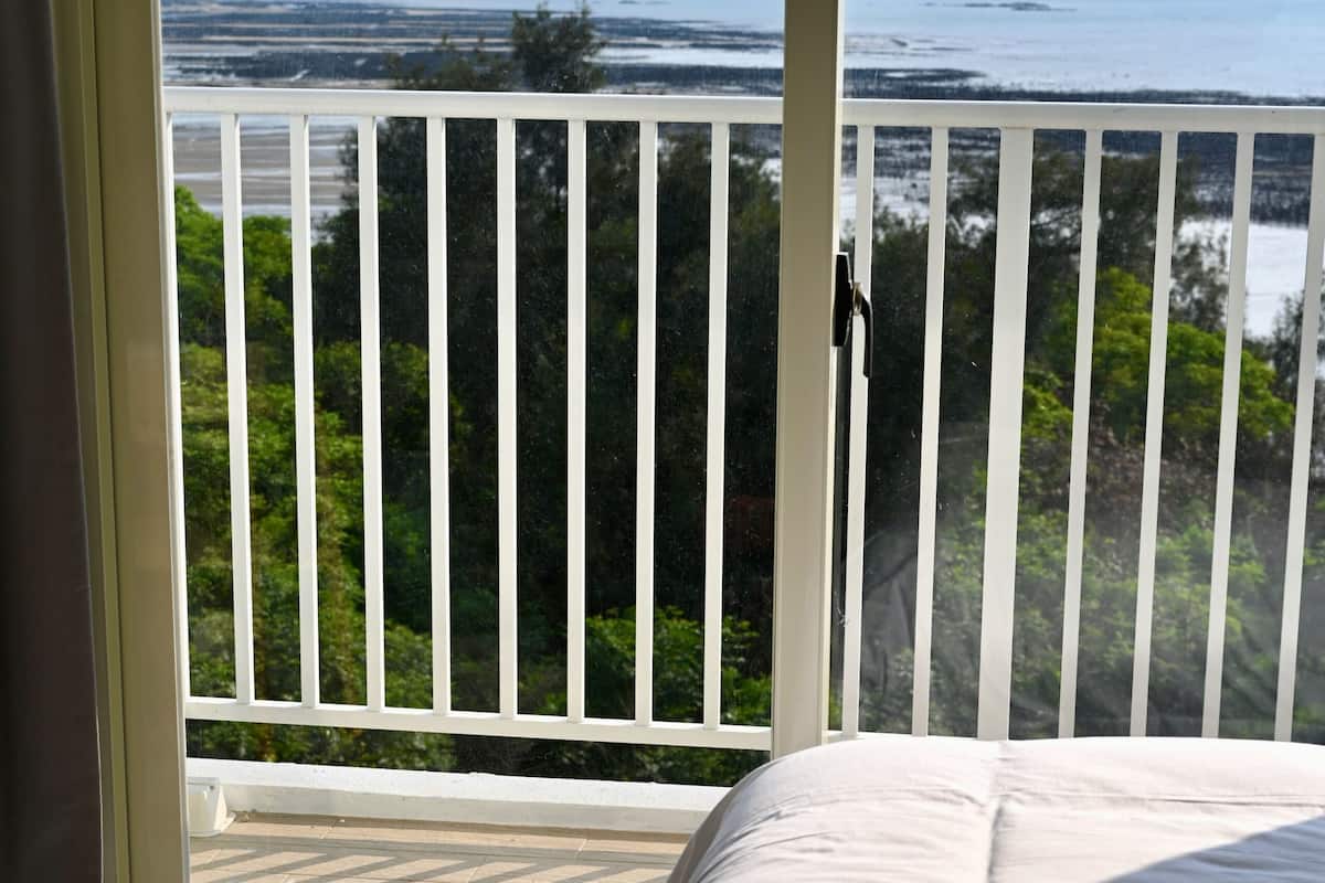 Romantic Double Room, Balcony, Beach View | Living area | LCD TV