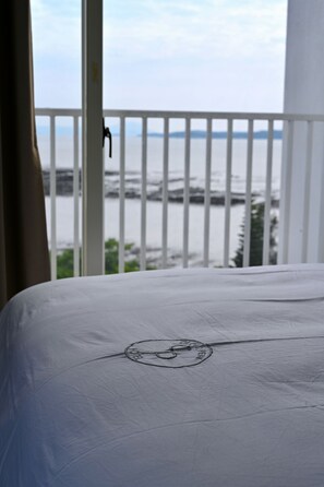 Comfort Double Room, Balcony, Bay View | Laptop workspace, free WiFi - CP Tide whisper (Kinmen)