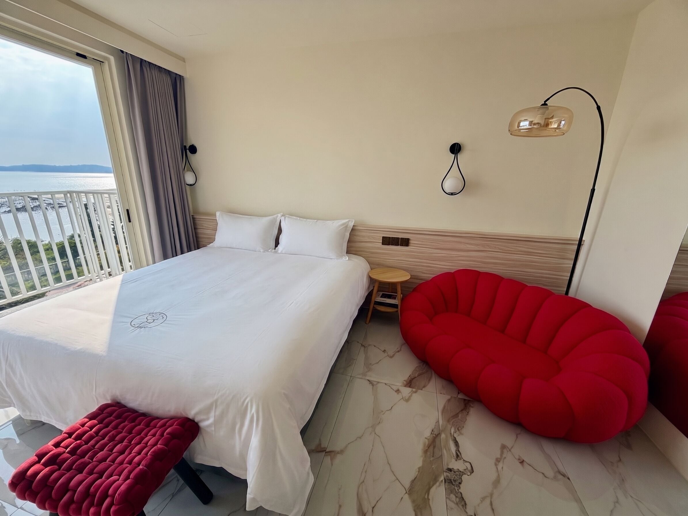 Romantic Double Room, Balcony, Beach View | Laptop workspace, free WiFi, bed sheets