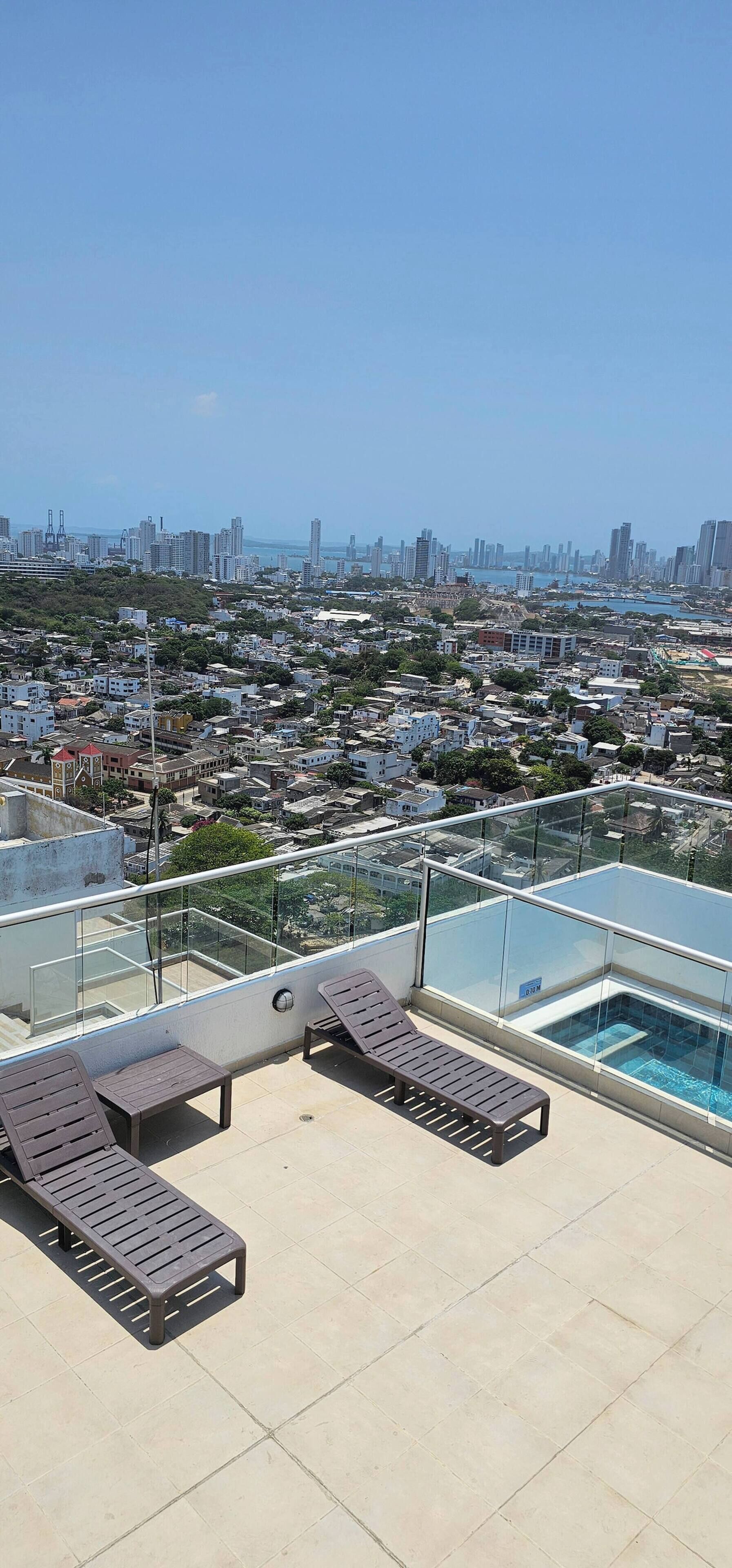 Appartamento, 2 camere da letto, vista città | Terrazza/patio