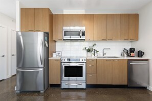 Private kitchen - 1 BR Apartment Downtown (Vancouver)