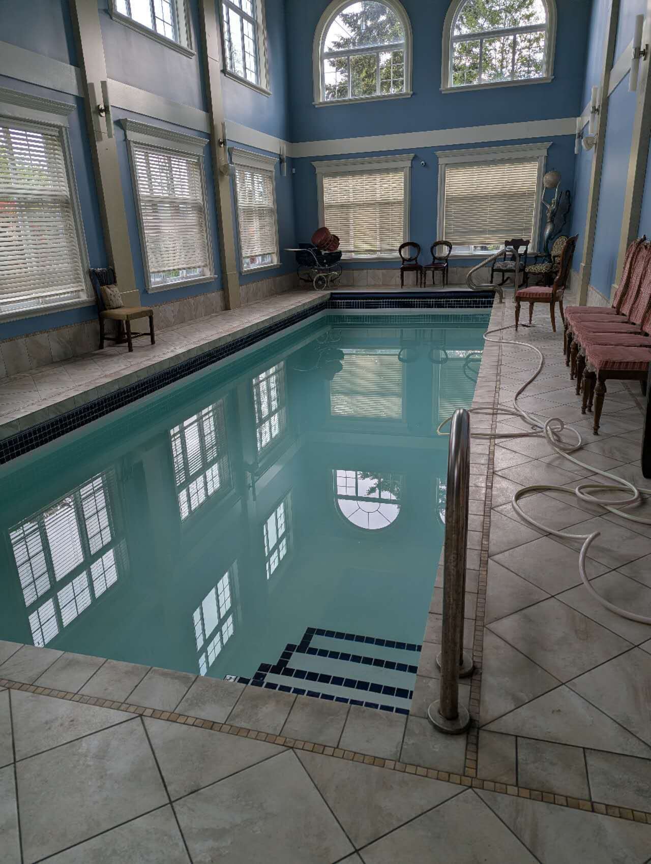 Piscina coperta, una piscina riscaldata