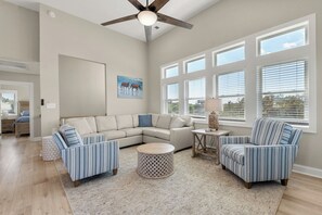 Smart TV - Saltwater Pool | Hot Tub | Rec Room | Dogs OK (Corolla)