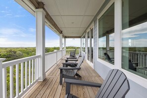 Terrace/patio - Sunset State of Mind: Private Pool | Hot Tub | Elevator (Nags Head)
