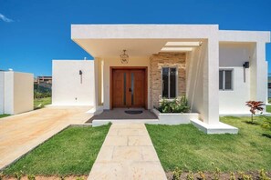 Exterior - Luxury 3-bedroom Casa Linda. (Sosúa)