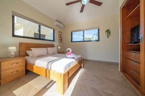 Iron/ironing board, WiFi - Luxury 3-bedroom villa in Casa Linda. (Sosúa)