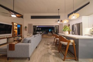 TV, offices - Modern Villa · Pool, Jacuzzi & Pool Table · Sosúa (Sosúa)