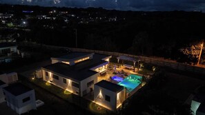 Exterior - Modern Villa · Pool, Jacuzzi & Pool Table · Sosúa (Sosúa)