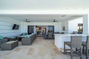 Dining - 4 king suites • Mega large • Guest house (Sosúa)
