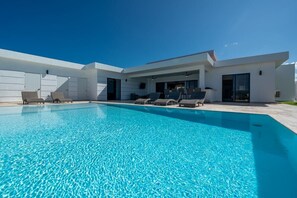 Pool - 4 king suites • Mega large • Guest house (Sosúa)